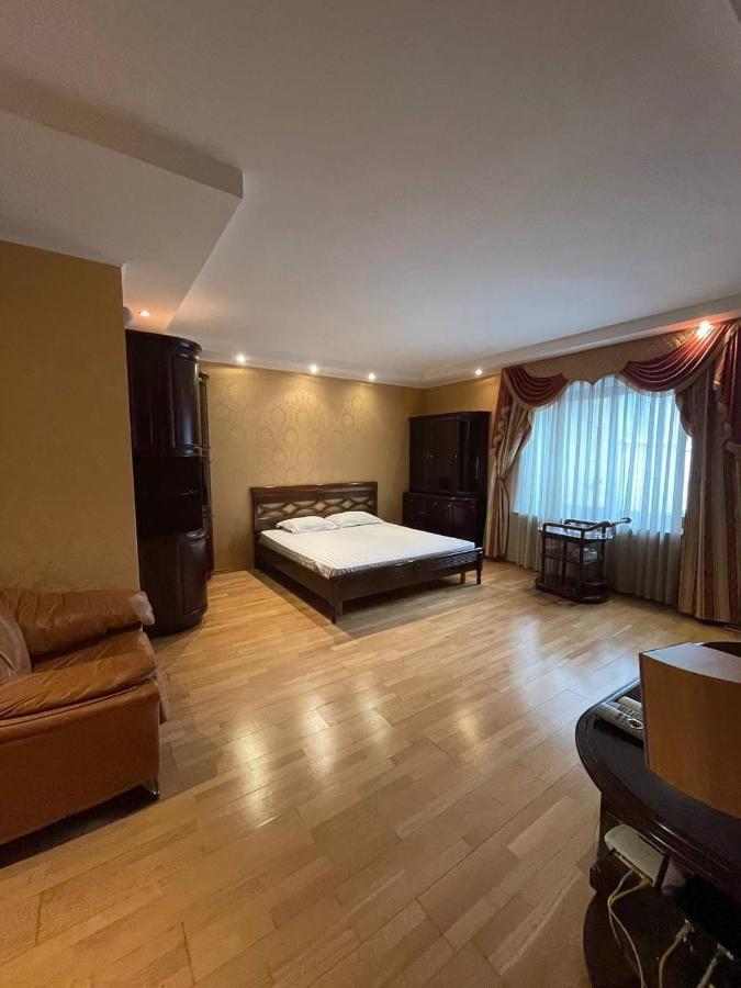 One Bedroom Kreschatik Str 4 Киев Экстерьер фото