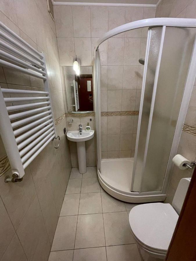 One Bedroom Kreschatik Str 4 Киев Экстерьер фото